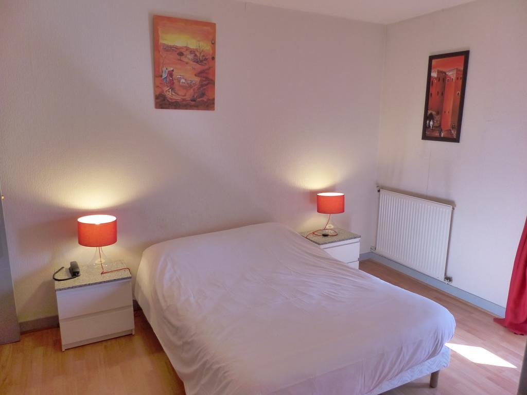 Logis Hotel Au Croissant Buzançais Zewnętrze zdjęcie