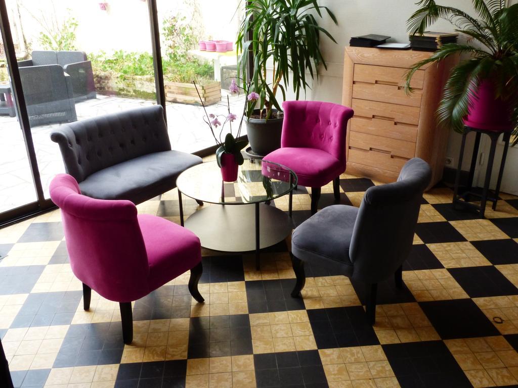 Logis Hotel Au Croissant Buzançais Zewnętrze zdjęcie
