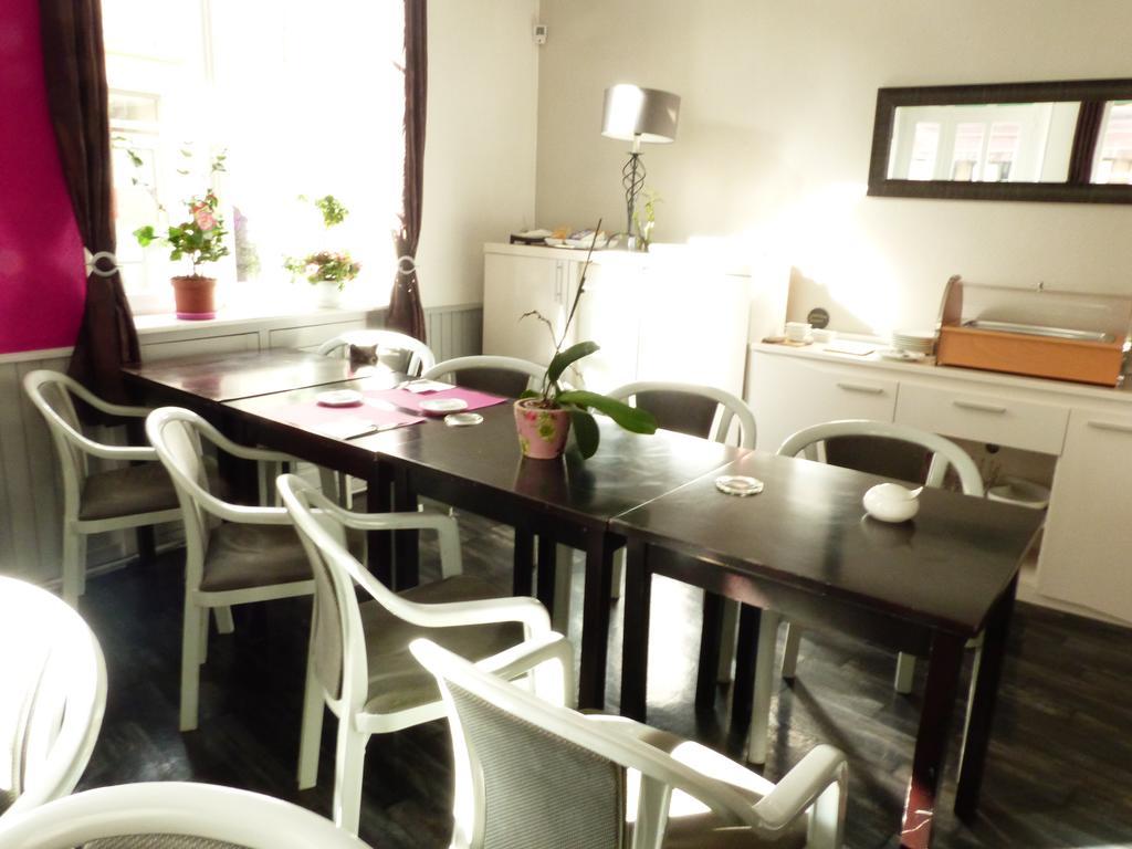 Logis Hotel Au Croissant Buzançais Zewnętrze zdjęcie