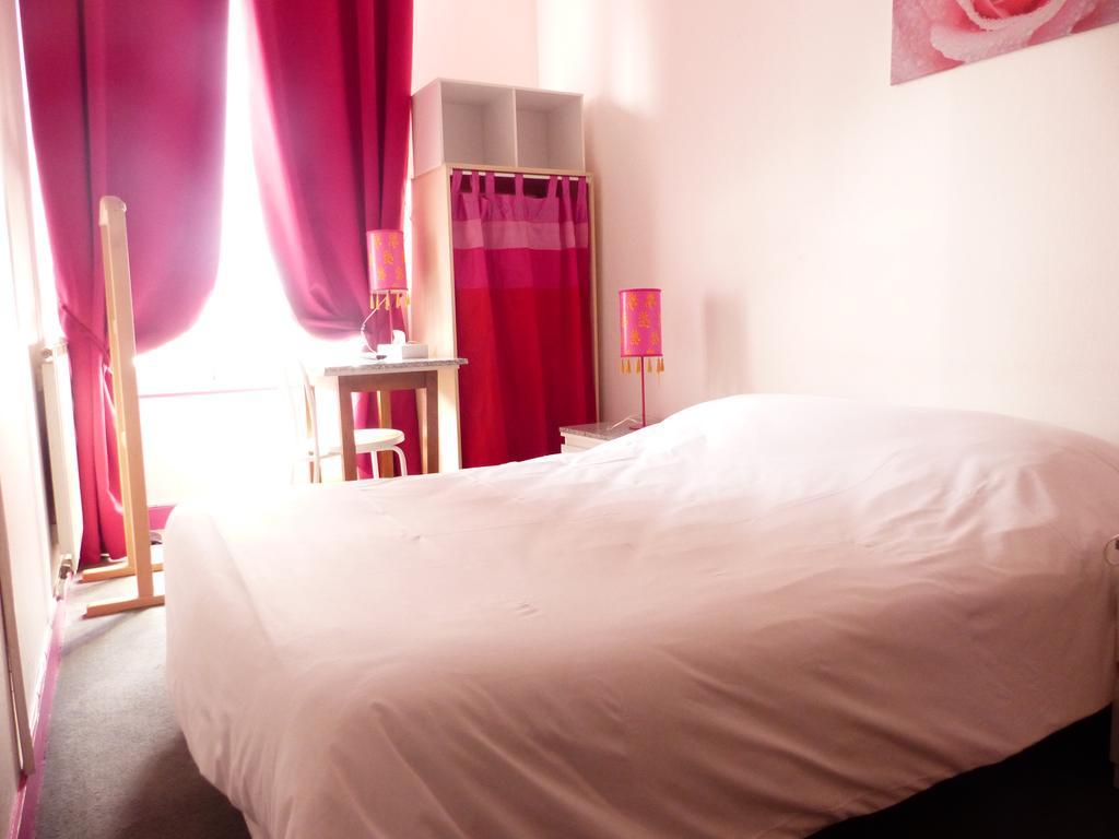 Logis Hotel Au Croissant Buzançais Zewnętrze zdjęcie
