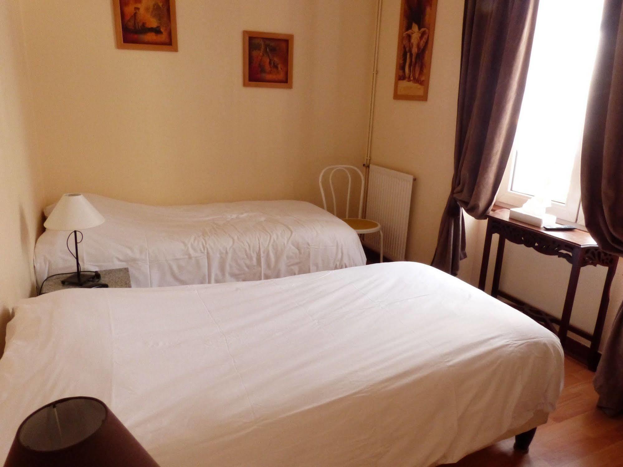 Logis Hotel Au Croissant Buzançais Zewnętrze zdjęcie