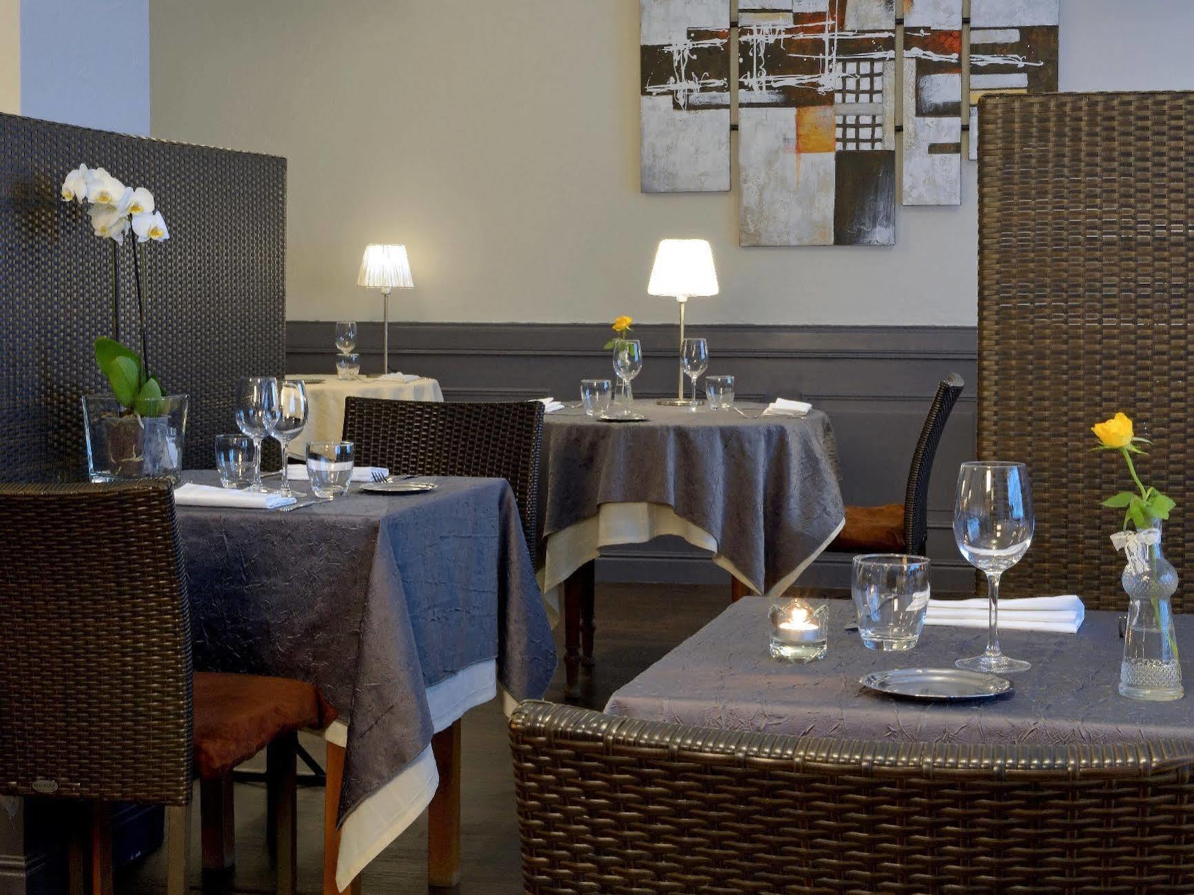 Logis Hotel Au Croissant Buzançais Zewnętrze zdjęcie